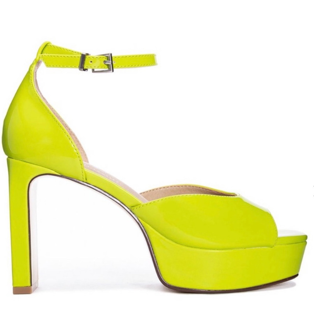 Chinese Laundry “tiana” platform heels. Lime green faux patent leather.